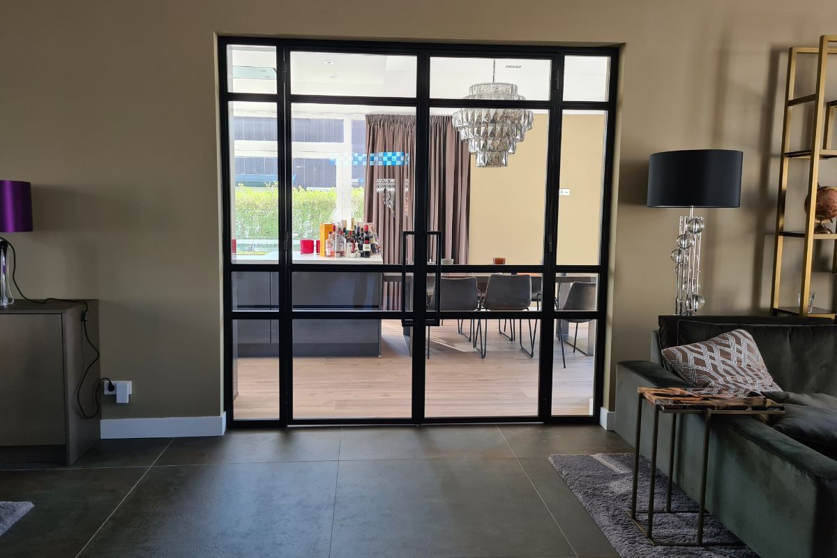 Lekview Techniek - Stalen Roomdividers